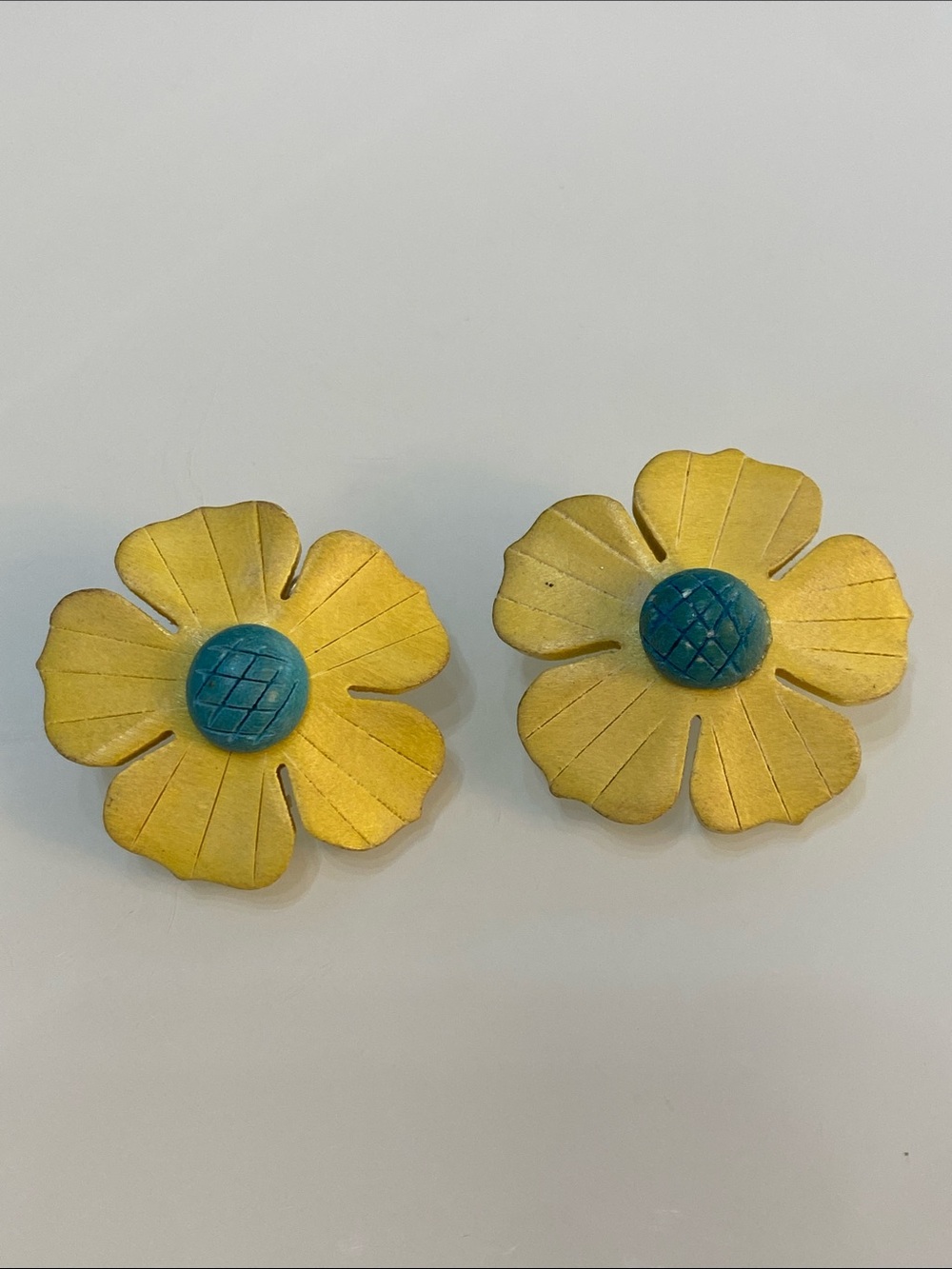 Wood flower clip on earrings